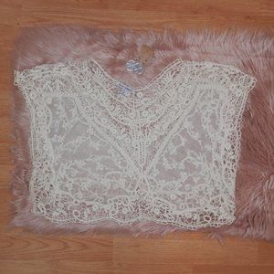 Love & Liberty Juniors Medium Crochet Crop Top